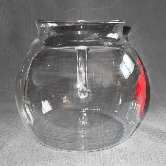 Micro Popcorn Glass Pitcher - Picture 5 of 8